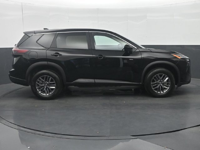 Used 2026 Nissan Rogue SV FWD image 8