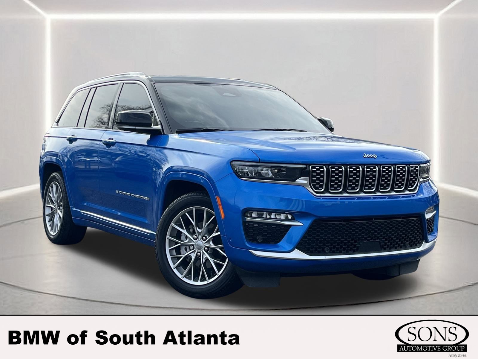 Used 2023 Jeep Grand Cherokee Summit w/ Adv Protech Group IV video 1