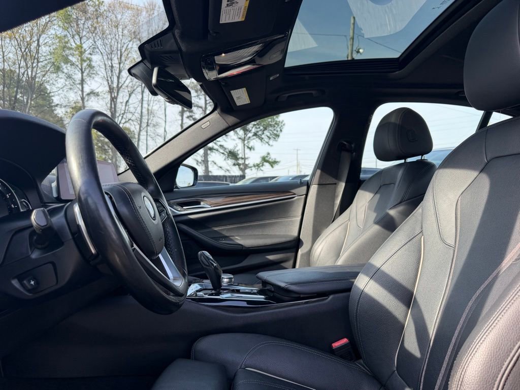 Used 2019 BMW 540i RWD image 11