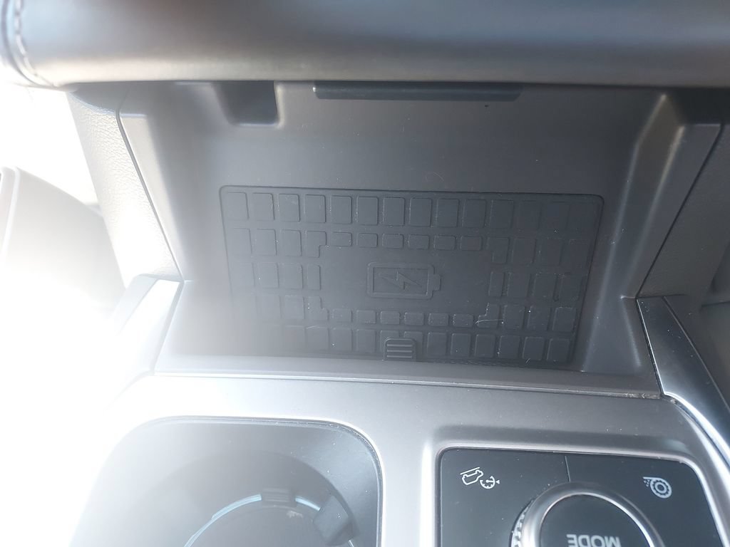 Used 2020 Ford Explorer Platinum w/ Premium Technology Package AWD/4WD image 30