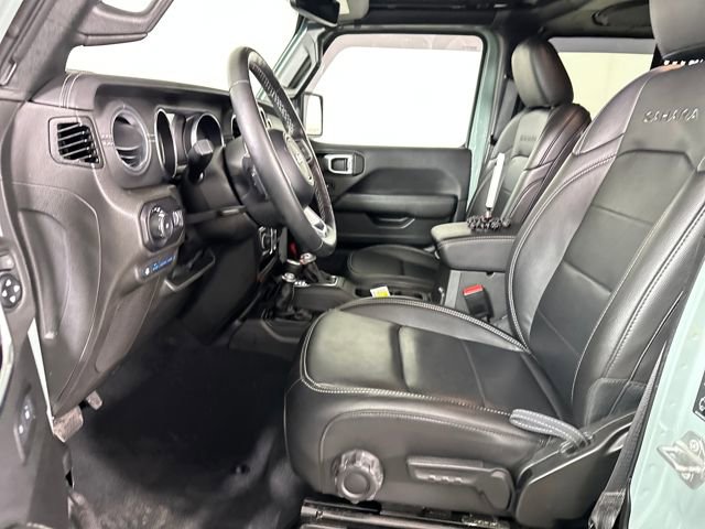 Used 2023 Jeep Wrangler Unlimited Sahara w/ Cold Weather Group image 11