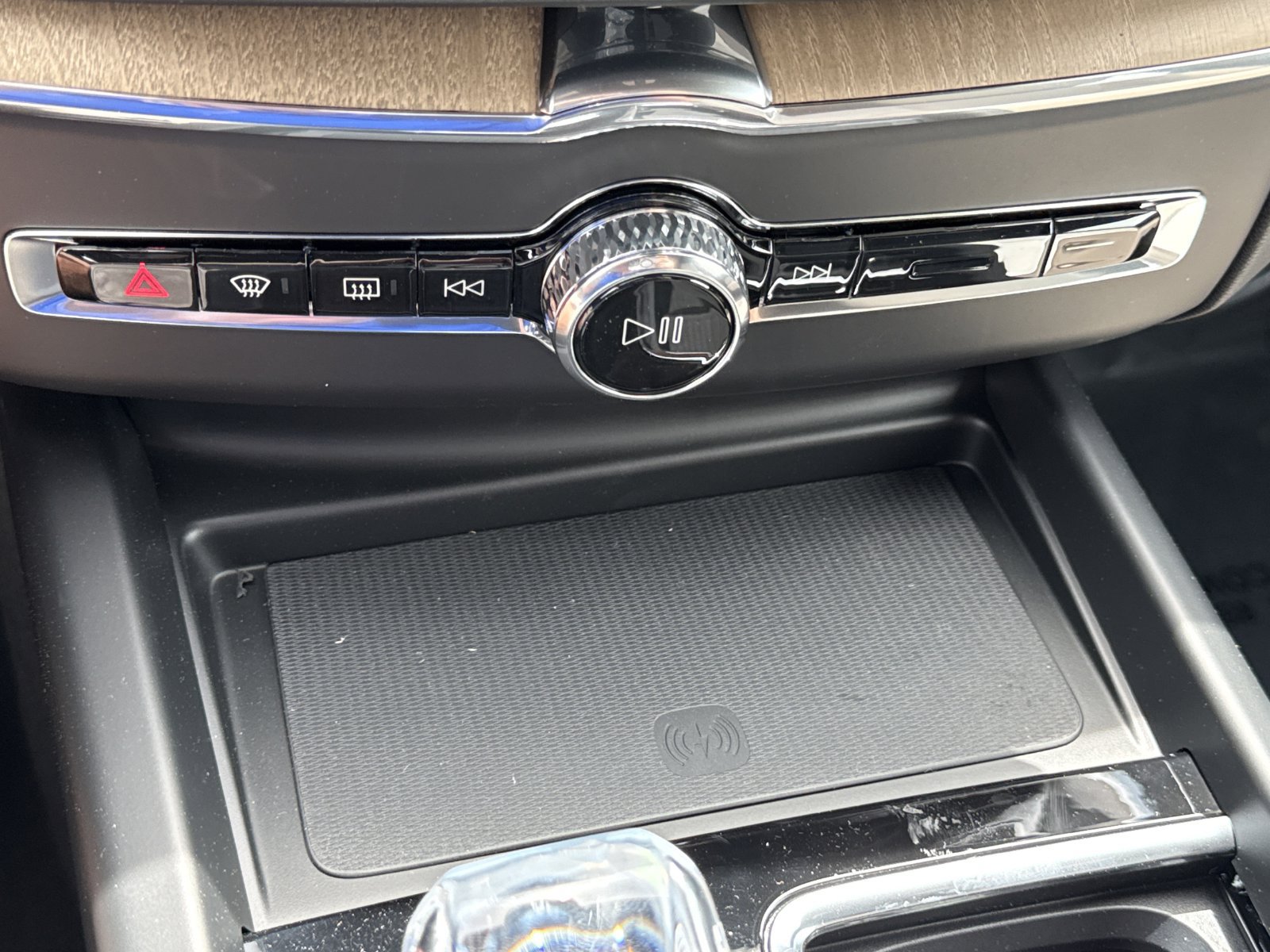 New 2026 Volvo XC60 T8 Plus w/ Protection Package Premier AWD/4WD image 28