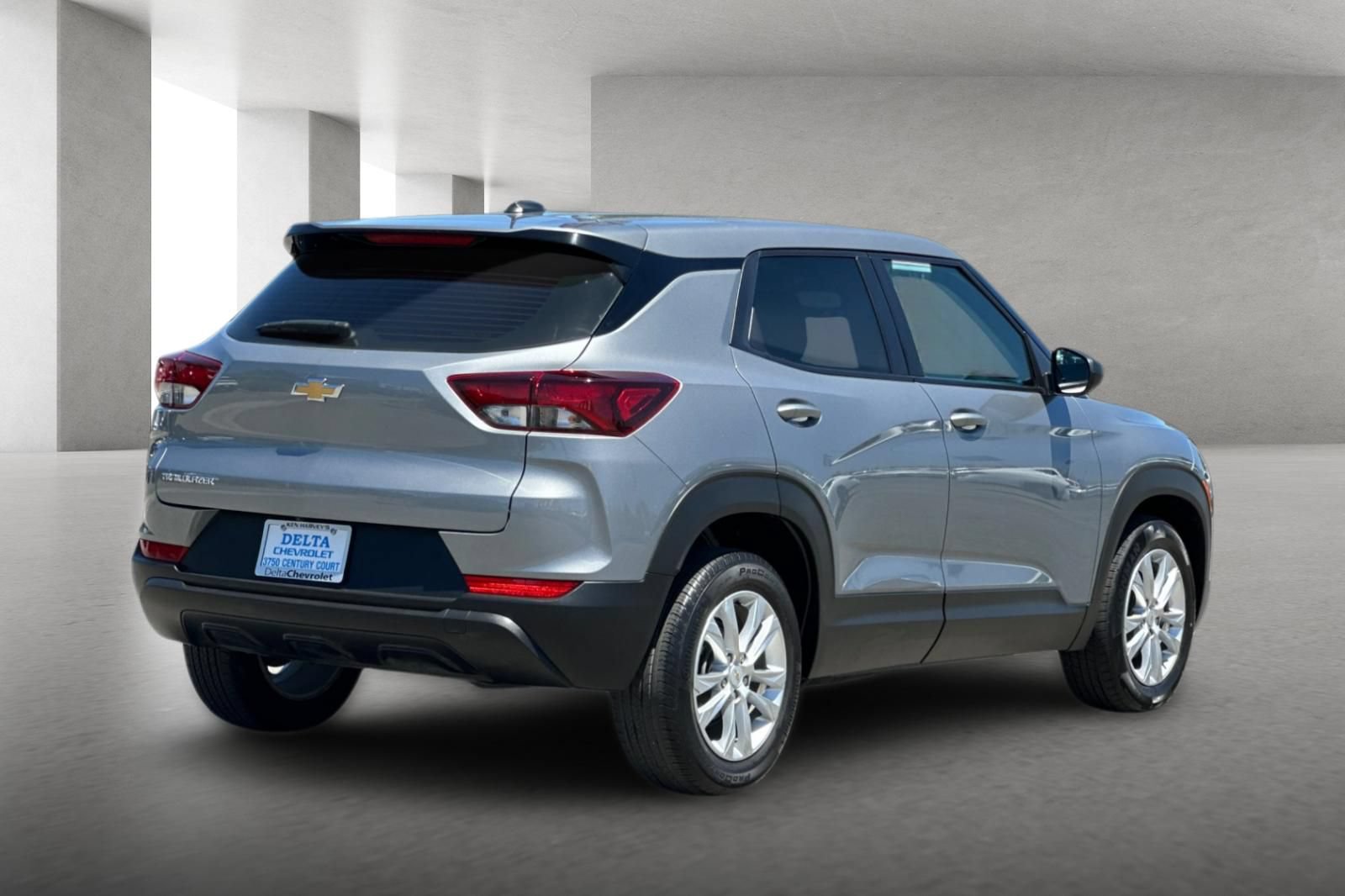 Used 2023 Chevrolet TrailBlazer LS FWD image 4