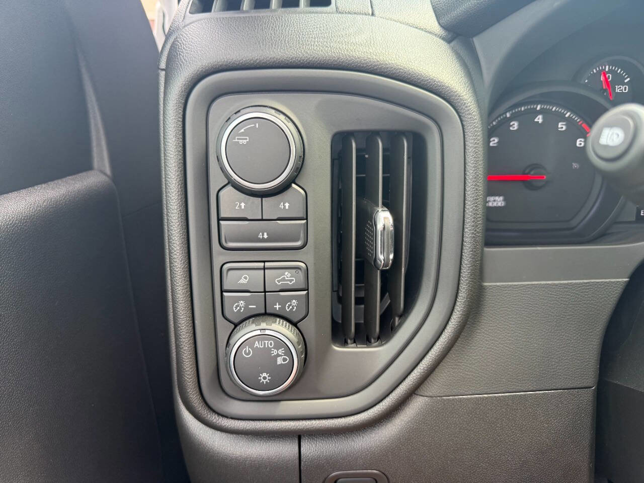 Used 2025 Chevrolet Silverado 2500 W/T w/ WT/CX Safety Package image 20