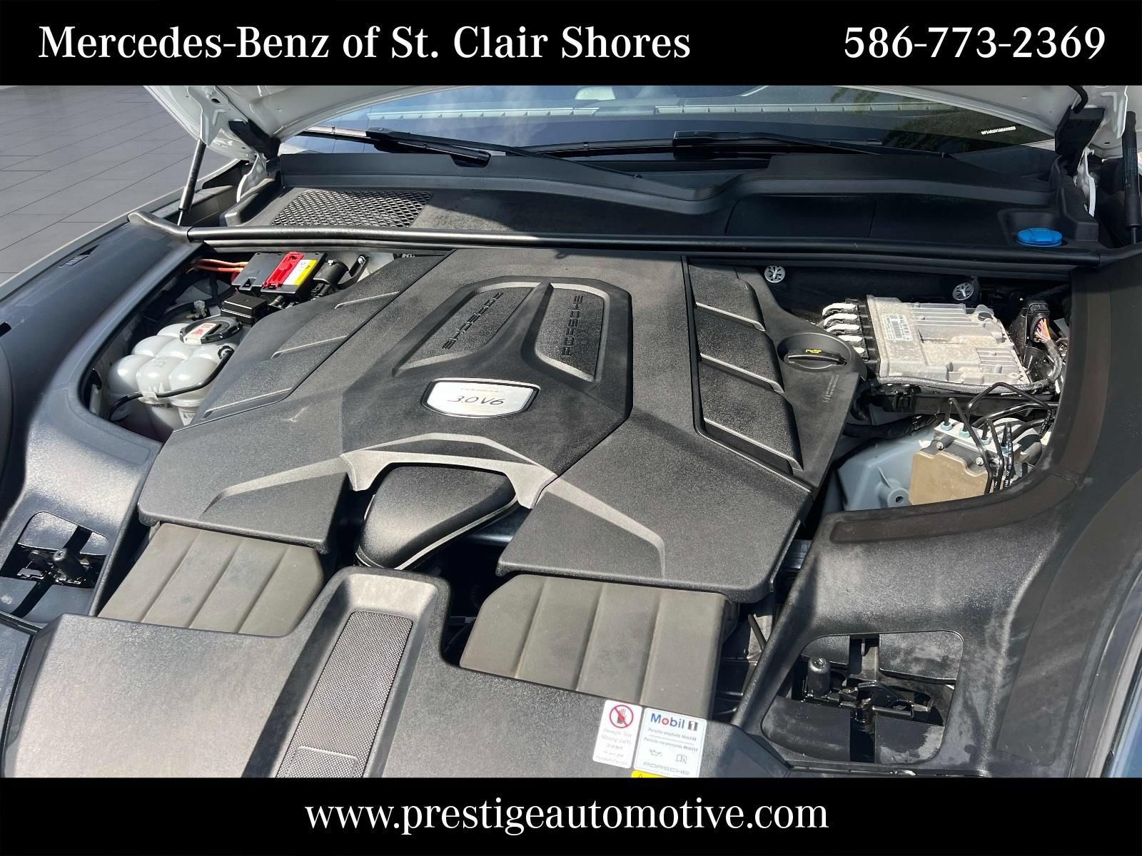 Used 2021 Porsche Cayenne AWD/4WD image 12