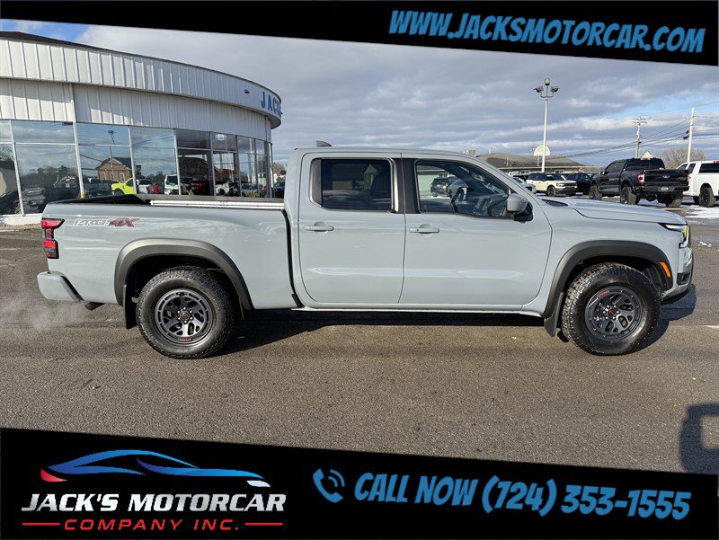 Used 2025 Nissan Frontier PRO-4X w/ Pro Premium Package image 2