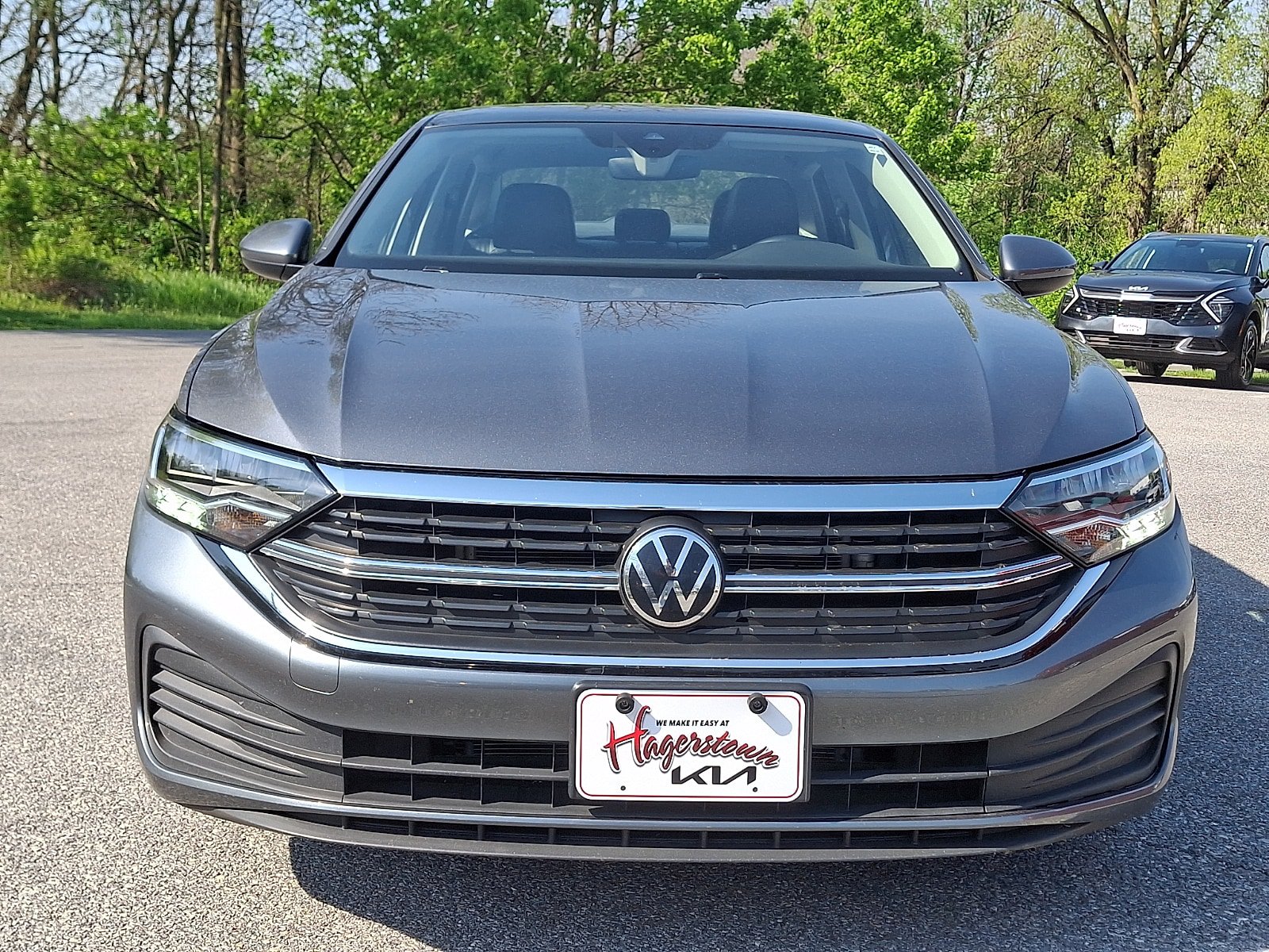 Used 2024 Volkswagen Jetta SE FWD image 2