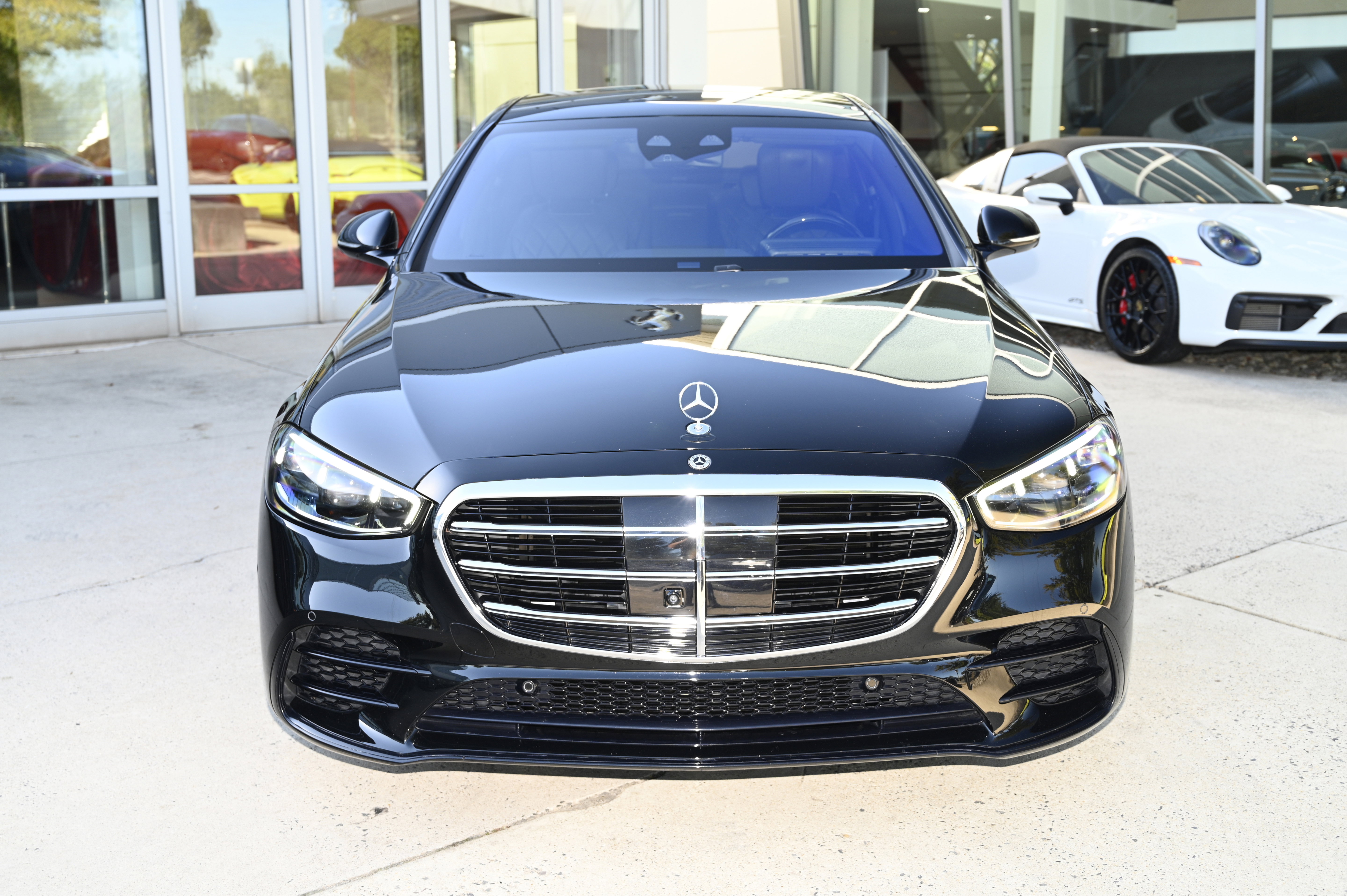Used 2022 Mercedes-Benz S 580 4MATIC Sedan image 2