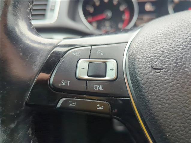 Used 2017 Volkswagen Passat 1.8T R-Line image 13