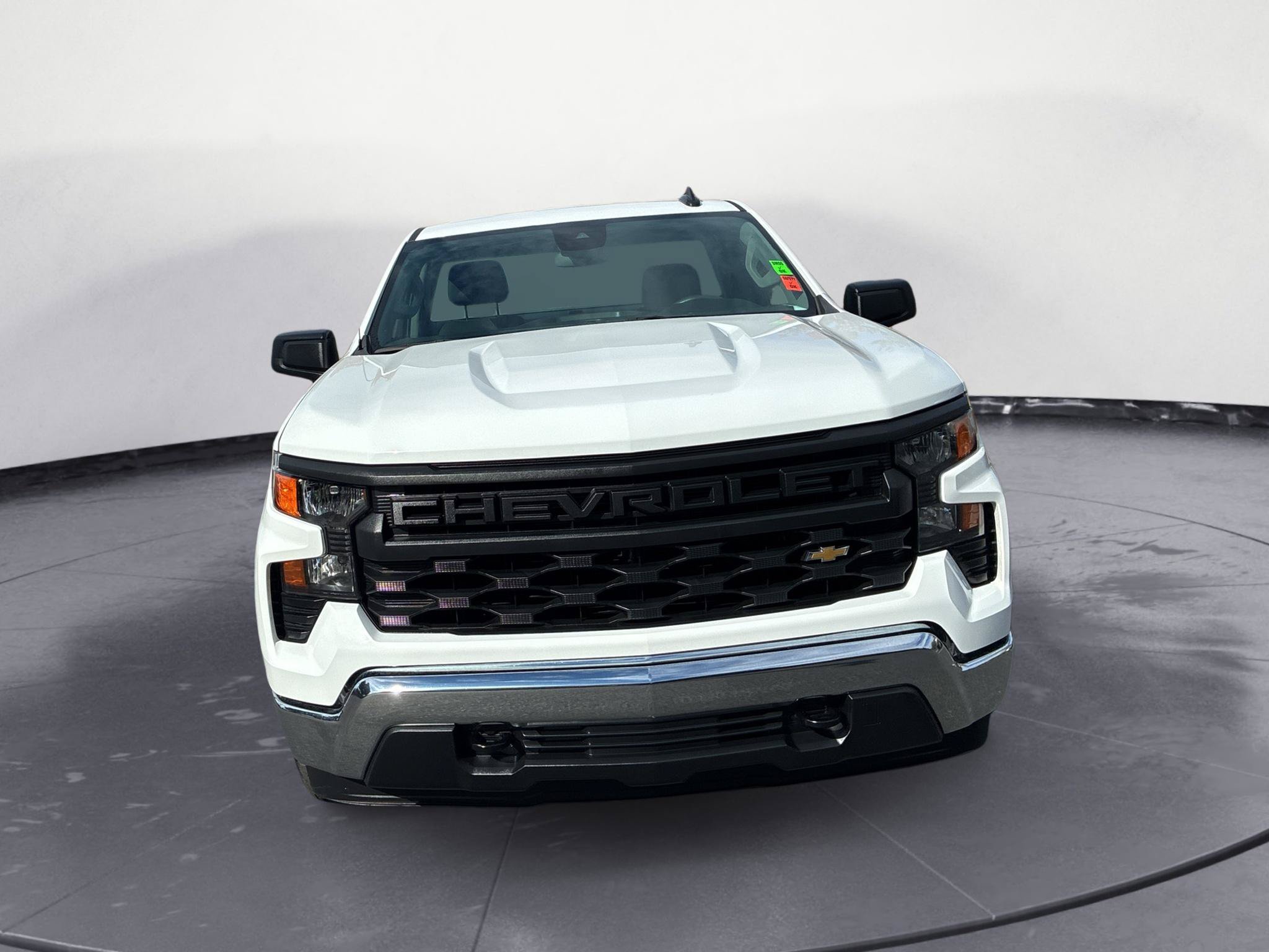 Used 2025 Chevrolet Silverado 1500 W/T RWD image 2