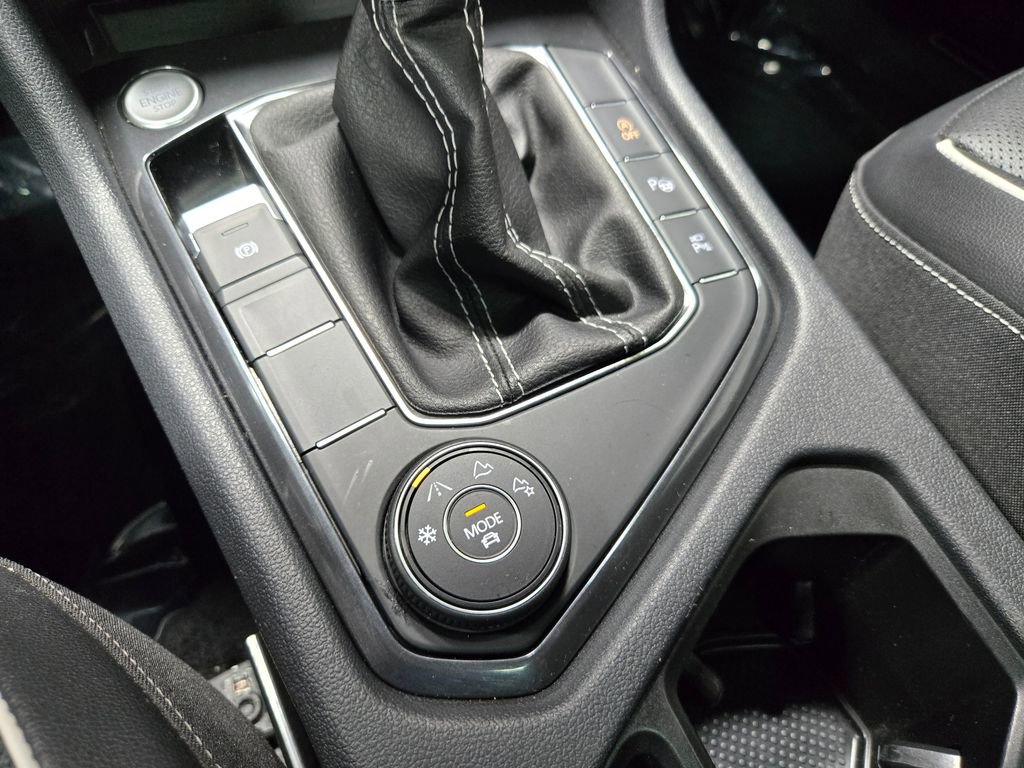 Used 2022 Volkswagen Tiguan SEL R-Line AWD/4WD image 31