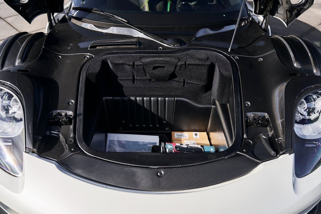 Used 2015 Porsche 918 Spyder w/Weissach Package image 28