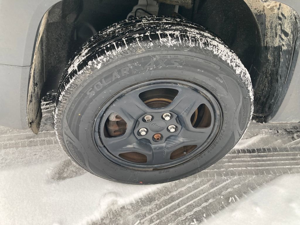 Used 2019 Jeep Renegade Sport image 31