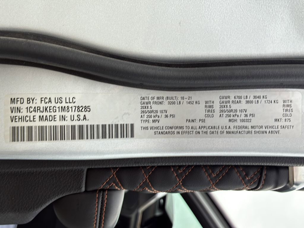 Used 2021 Jeep Grand Cherokee L Summit w/ Luxury Tech Group V image 40