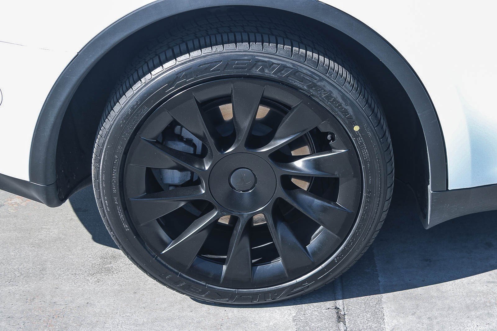 Used 2023 Tesla Model Y Long Range image 12