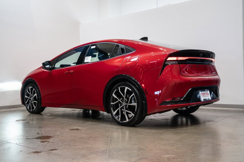 New 2026 Toyota Prius Plug-In Hybrid image 4