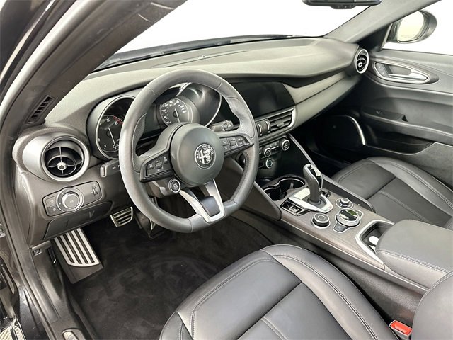 Used 2022 Alfa Romeo Giulia Ti image 21