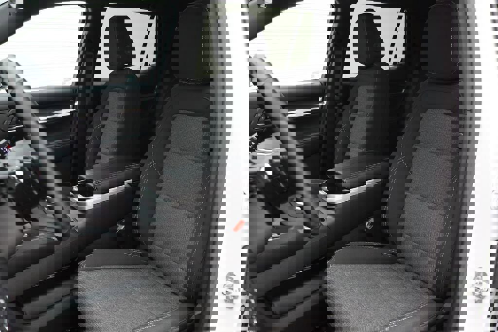 Used 2025 GMC Terrain Elevation image 16