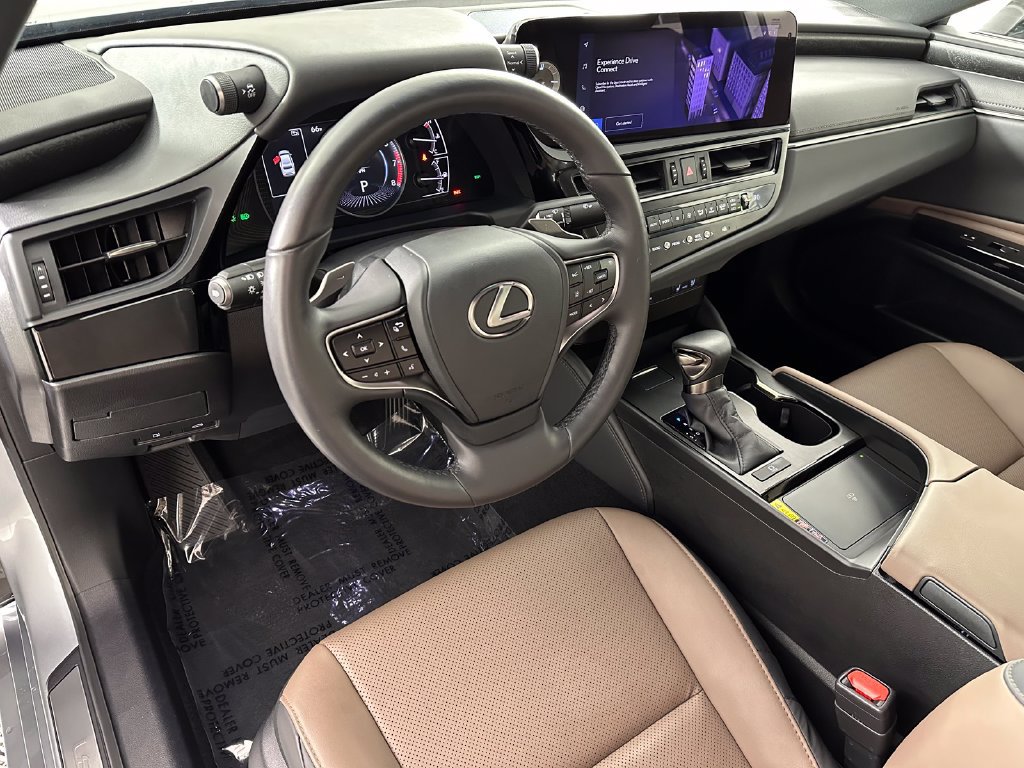 Used 2024 Lexus ES 350 w/ Premium Package FWD image 17