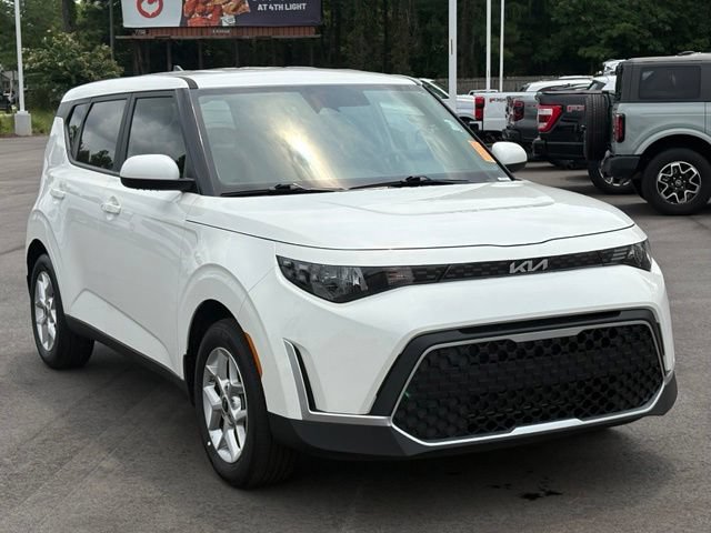 Used 2025 Kia Soul S FWD image 7