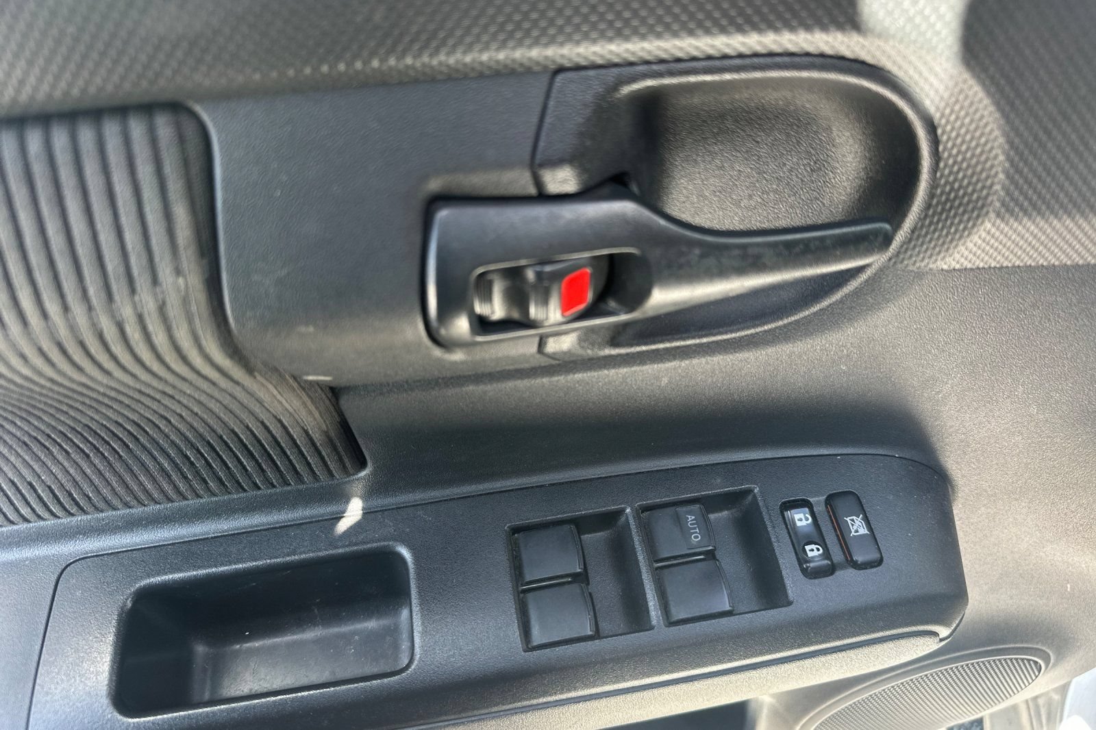 Used 2015 Scion xB FWD image 11