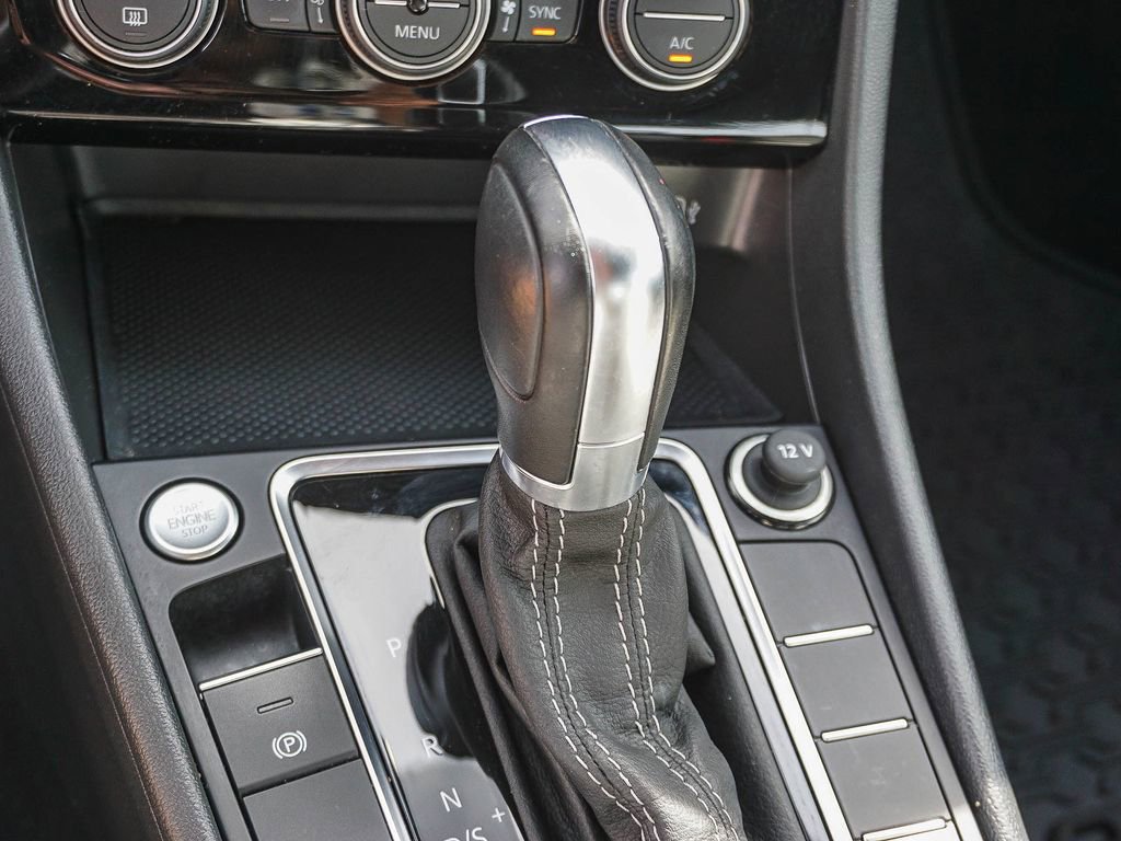 Used 2019 Volkswagen Jetta R-Line image 22