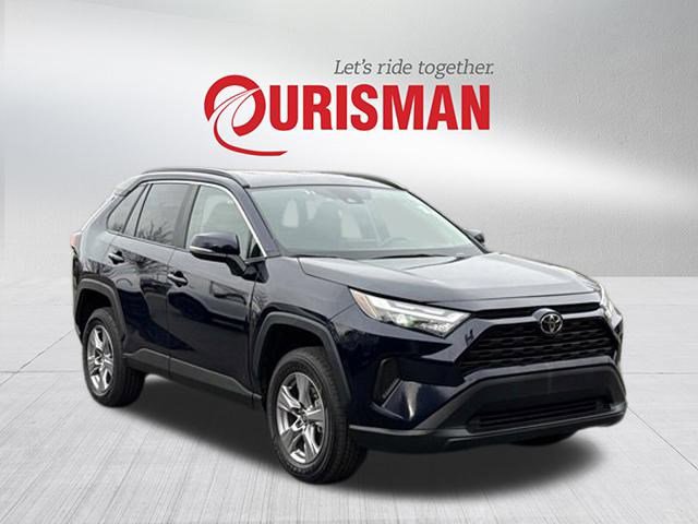 Used 2025 Toyota RAV4 XLE image 1