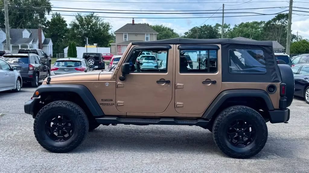 Used 2015 Jeep Wrangler Unlimited Sport w/ Connectivity Group AWD/4WD image 2