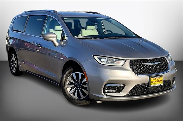 Used 2021 Chrysler Pacifica Touring-L