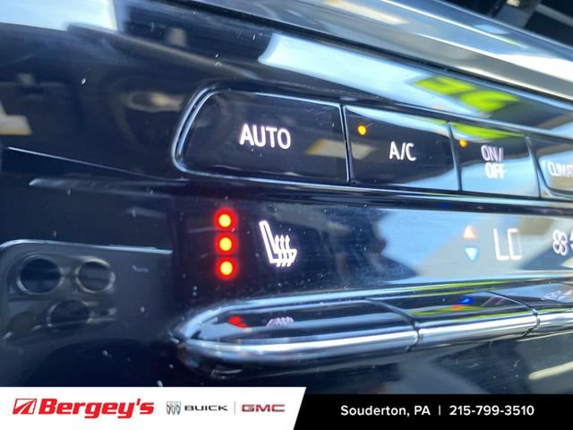 Used 2025 Buick Envista Sport Touring FWD image 39