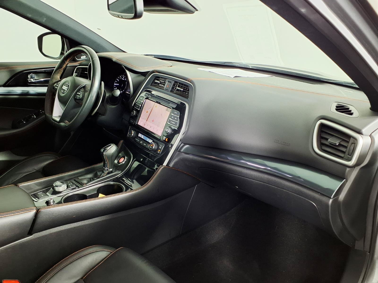Used 2020 Nissan Maxima SR w/ Sport Mat Group FWD image 9