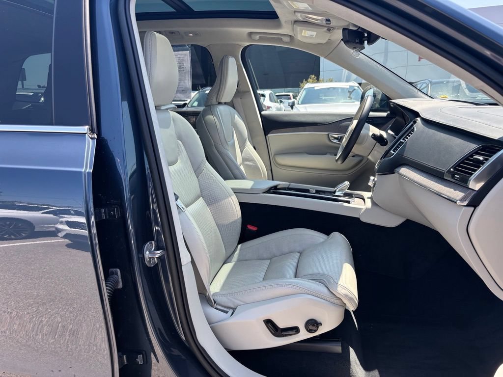 Used 2023 Volvo XC90 T8 Ultimate w/ Lounge Package AWD/4WD image 20