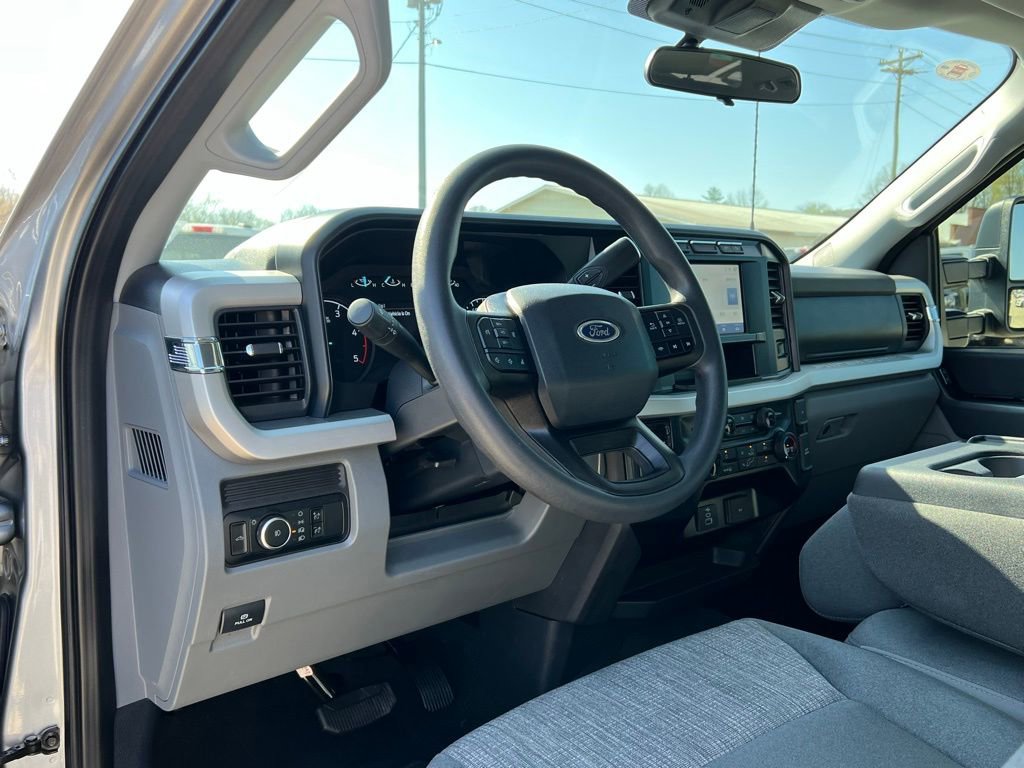 Used 2024 Ford F250 XLT w/ FX4 Off-Road Package image 12