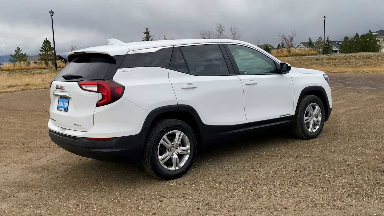 Used 2024 GMC Terrain SLE image 8