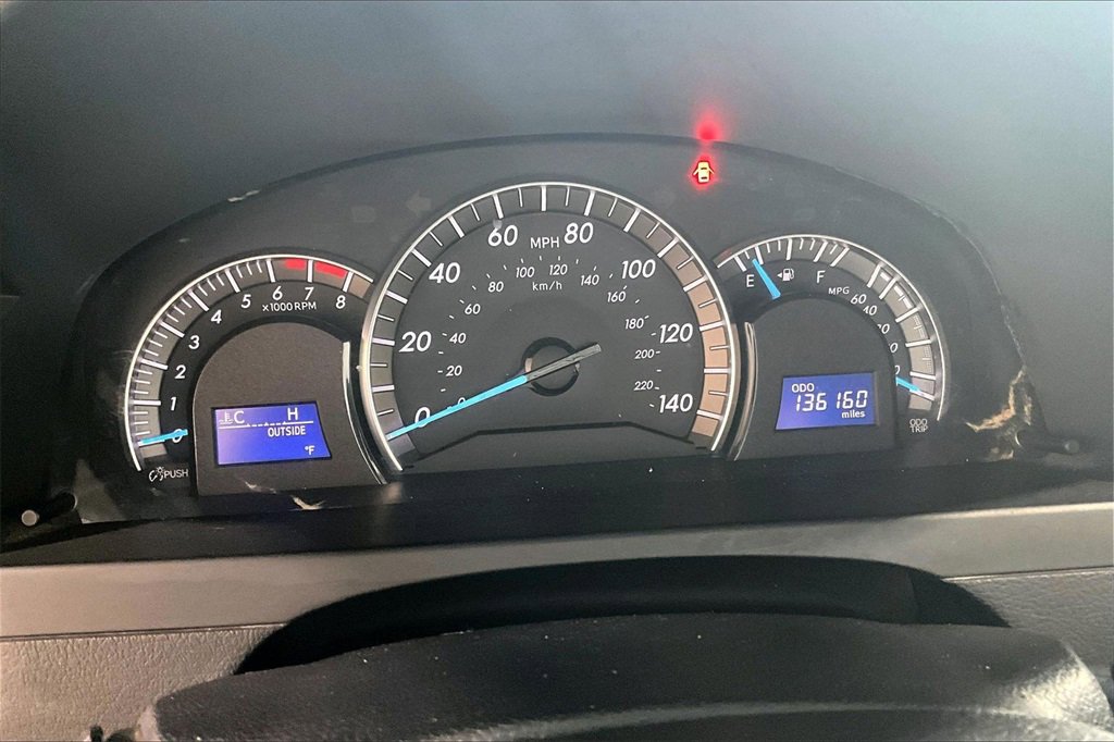 Used 2013 Toyota Camry SE image 18