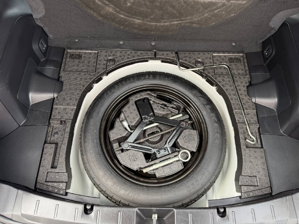 Used 2019 Subaru Crosstrek 2.0i Limited w/ Moonroof Package w/Navigation AWD/4WD image 32