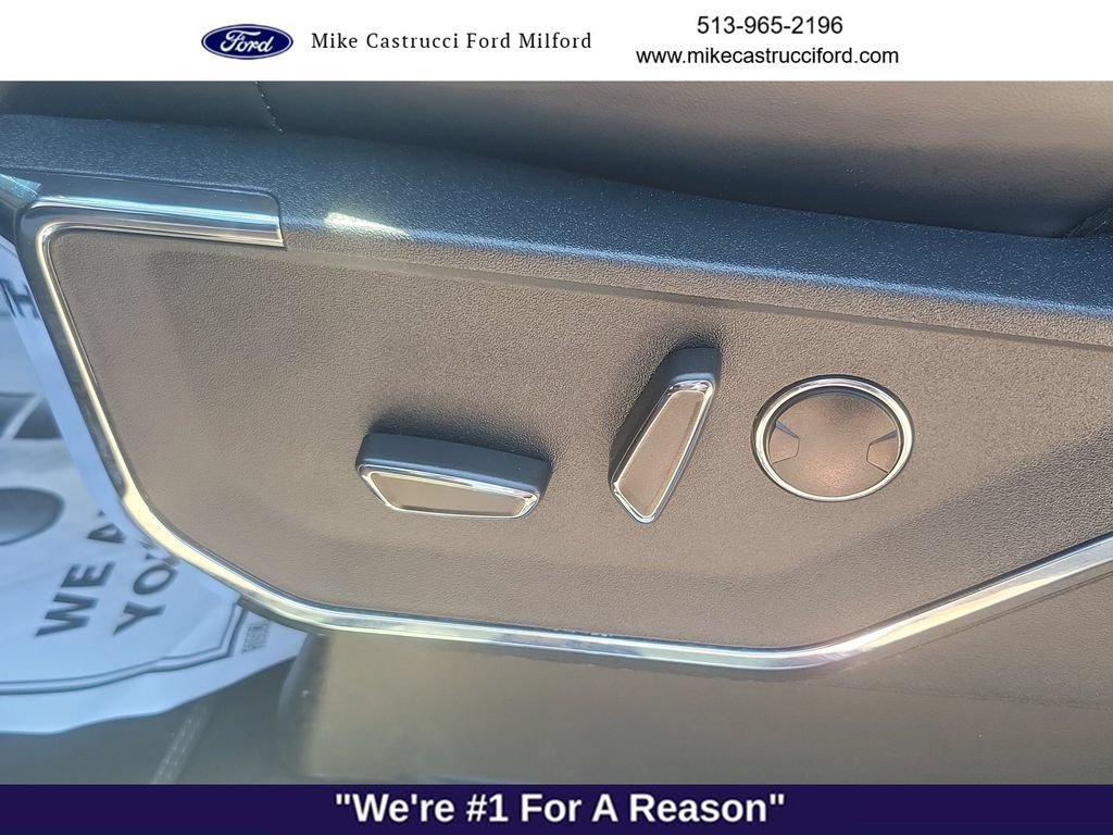 Used 2023 Ford F150 Lightning Platinum AWD/4WD image 23