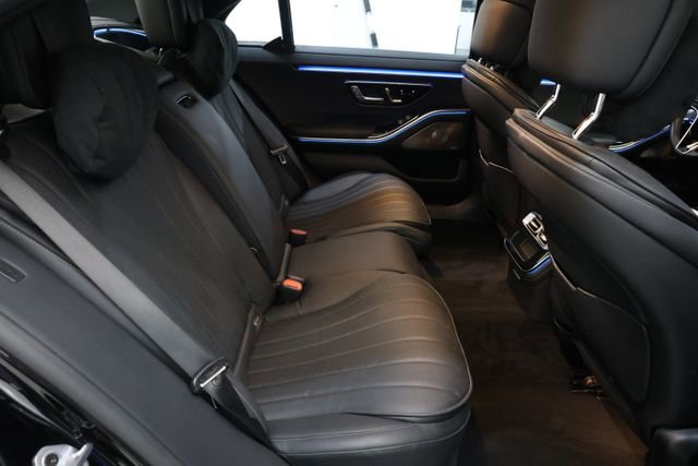 Used 2022 Mercedes-Benz S 580 4MATIC Sedan w/ AMG Line Package image 97