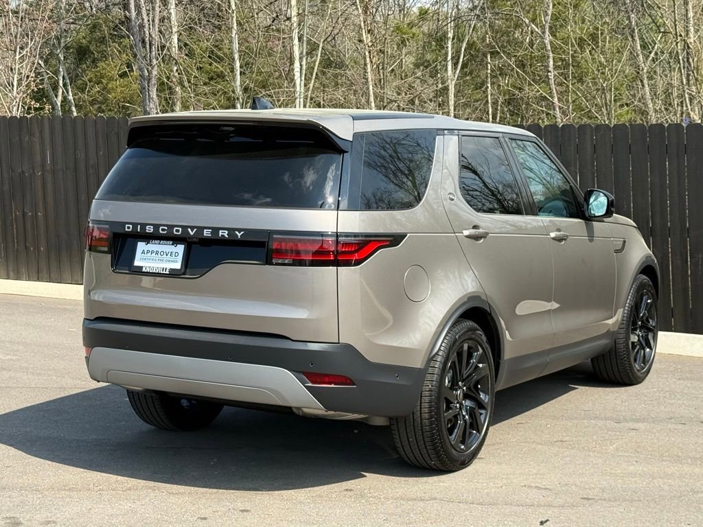 Certified 2025 Land Rover Discovery S image 5