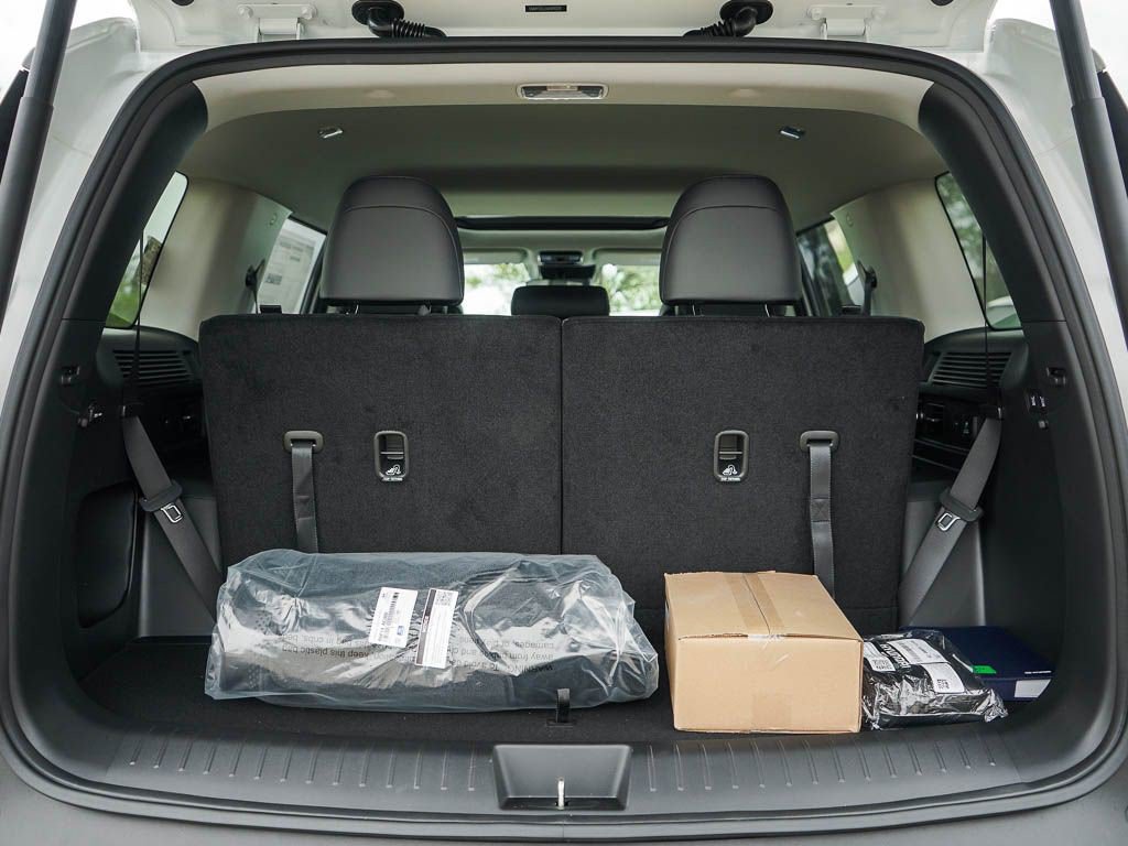 New 2027 Hyundai Santa Fe XRT w/ Tow & Go Package AWD/4WD image 8