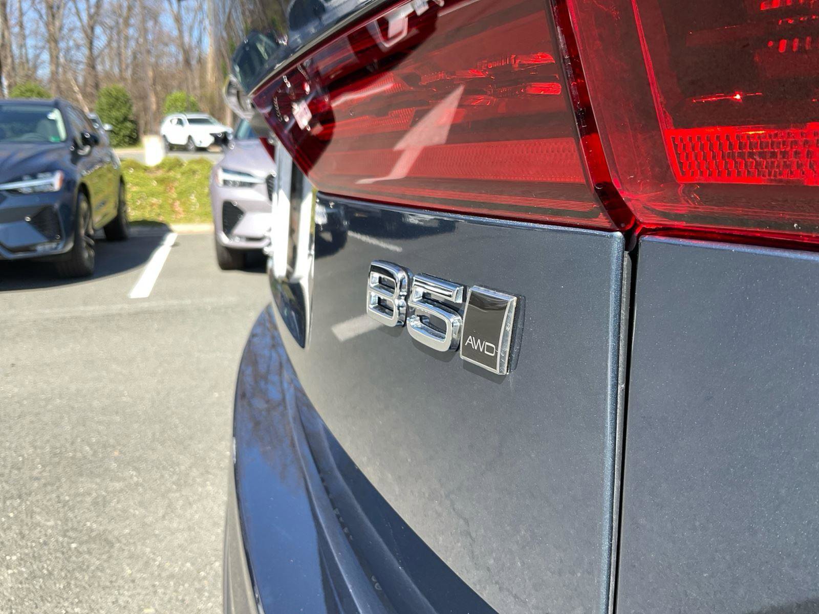 New 2026 Volvo XC60 B5 Ultra w/ Climate Package image 17