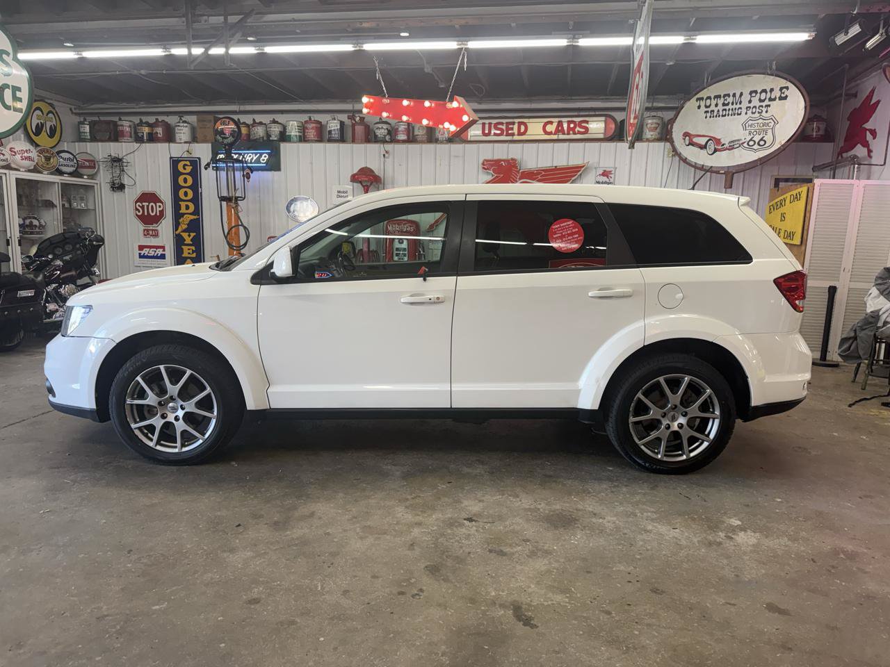 Used 2019 Dodge Journey GT AWD/4WD image 2