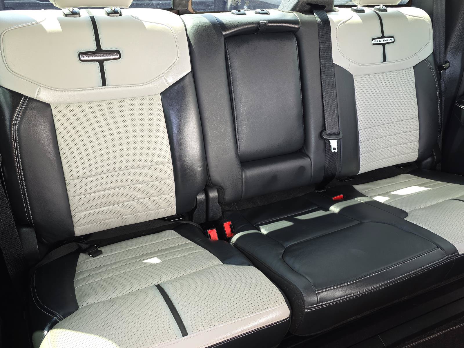 Used 2022 Ford F150 Lightning Platinum AWD/4WD image 25