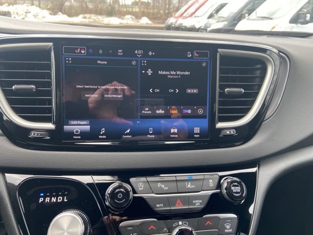 New 2026 Chrysler Voyager LX FWD image 19