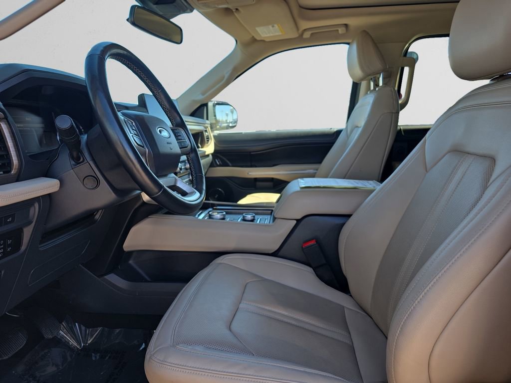 Used 2024 Ford Expedition Limited AWD/4WD image 11