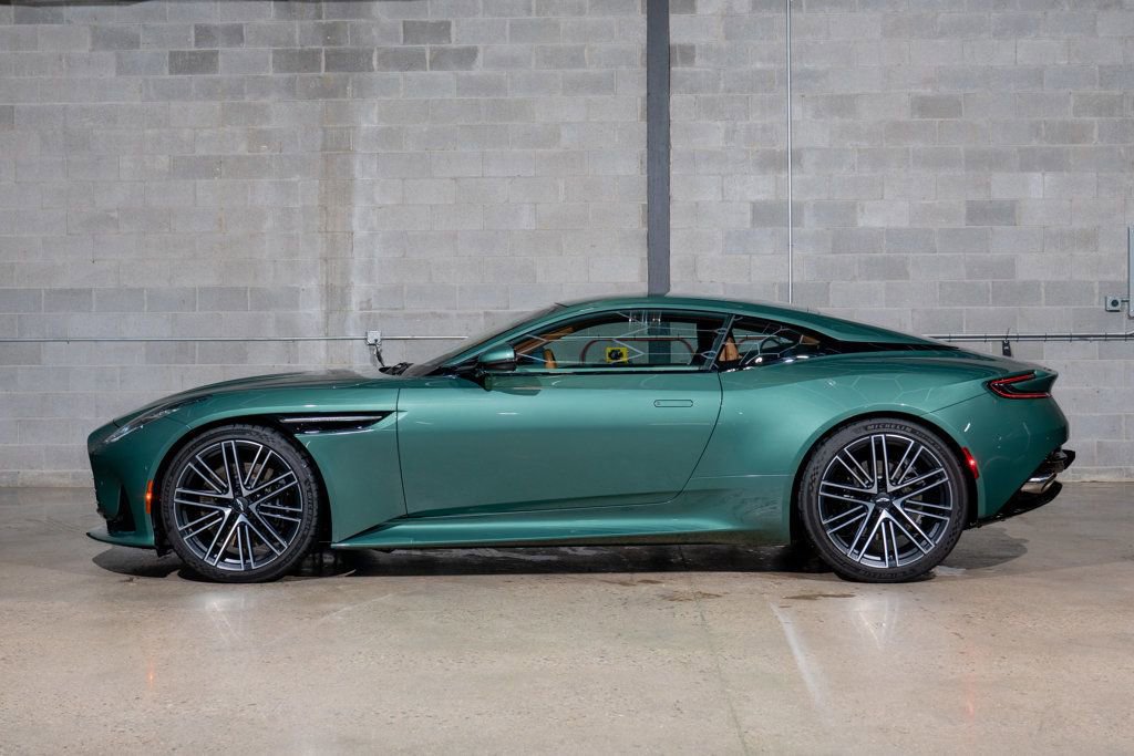 Used 2024 Aston Martin DB12 Coupe image 6