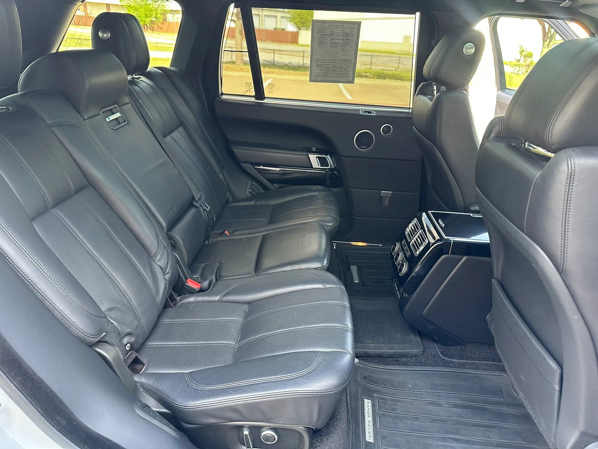 Used 2017 Land Rover Range Rover Long Wheelbase Supercharged image 25