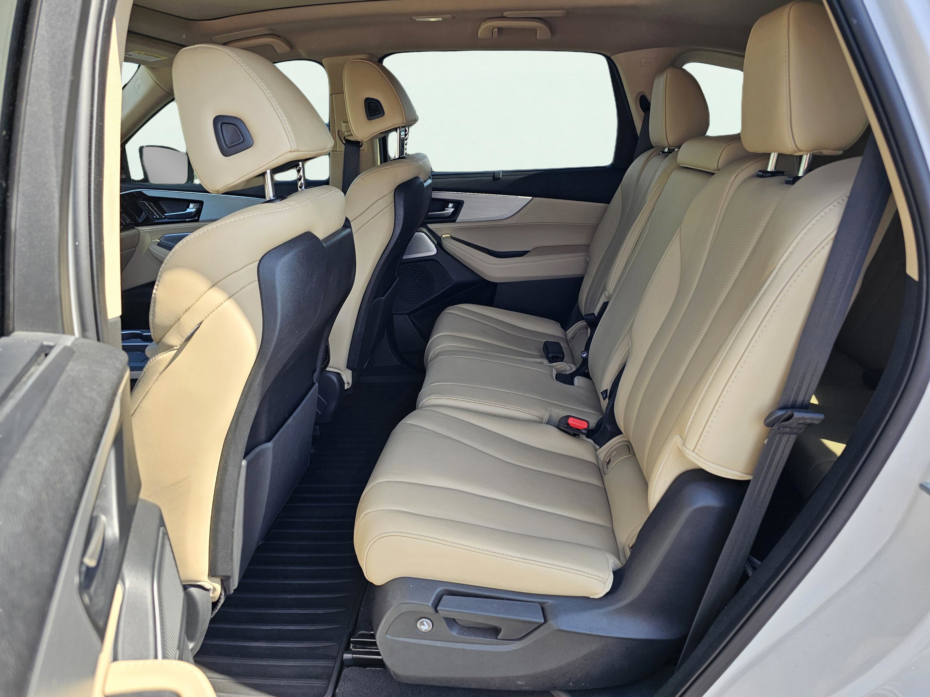 Used 2025 Acura MDX FWD w/ Technology Package image 33