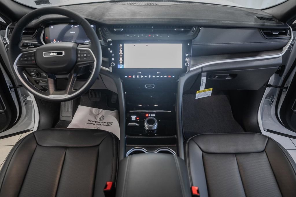 New 2026 Jeep Grand Cherokee Limited AWD/4WD image 19