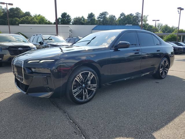 Used 2023 BMW 740i w/ Parking Assistance Package RWD video 3